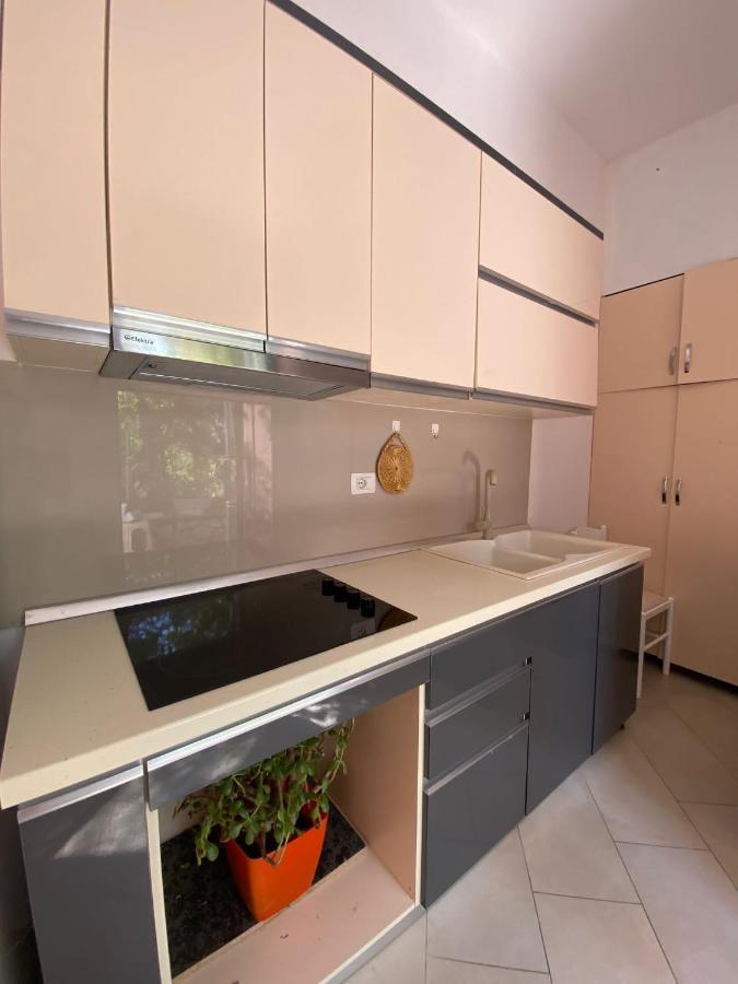 Eri Apartament Appartement Himare Buitenkant foto