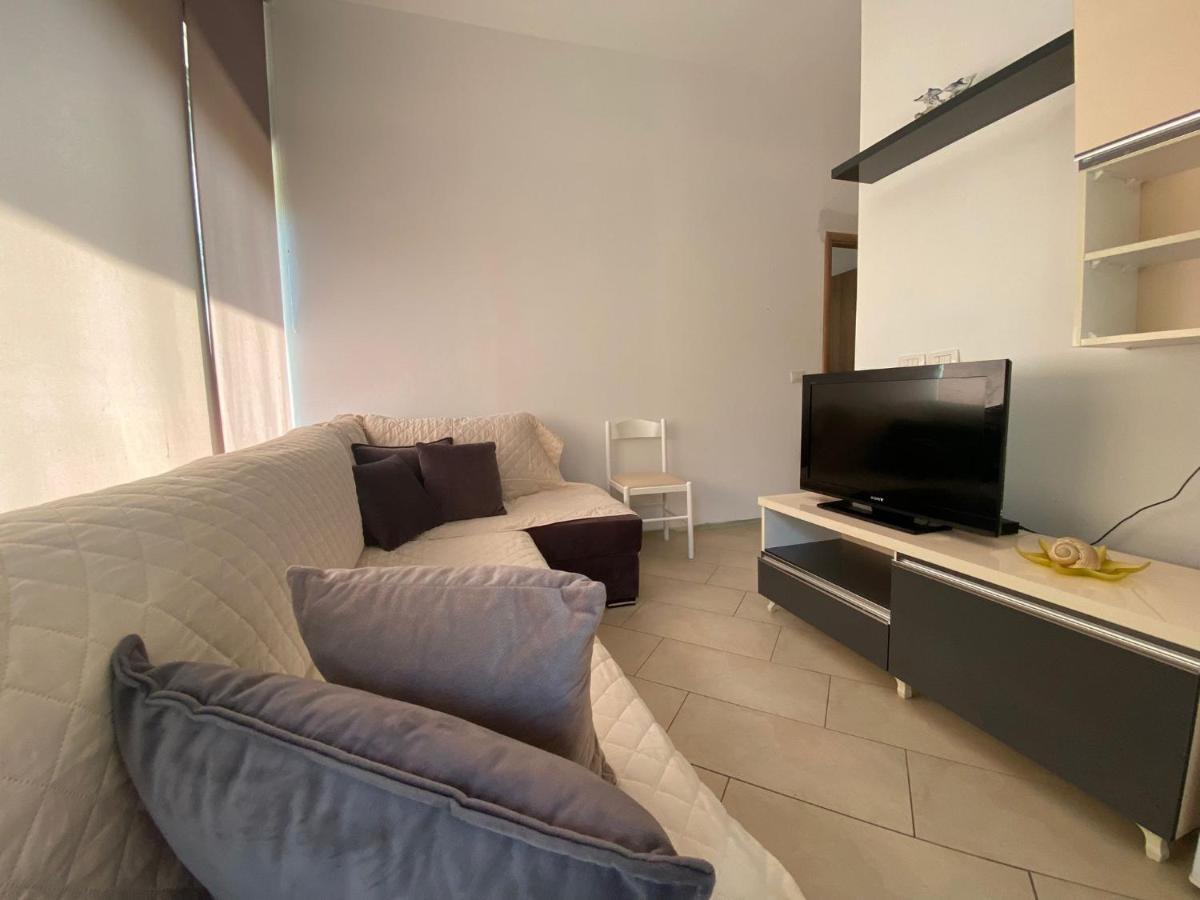 Eri Apartament Appartement Himare Buitenkant foto